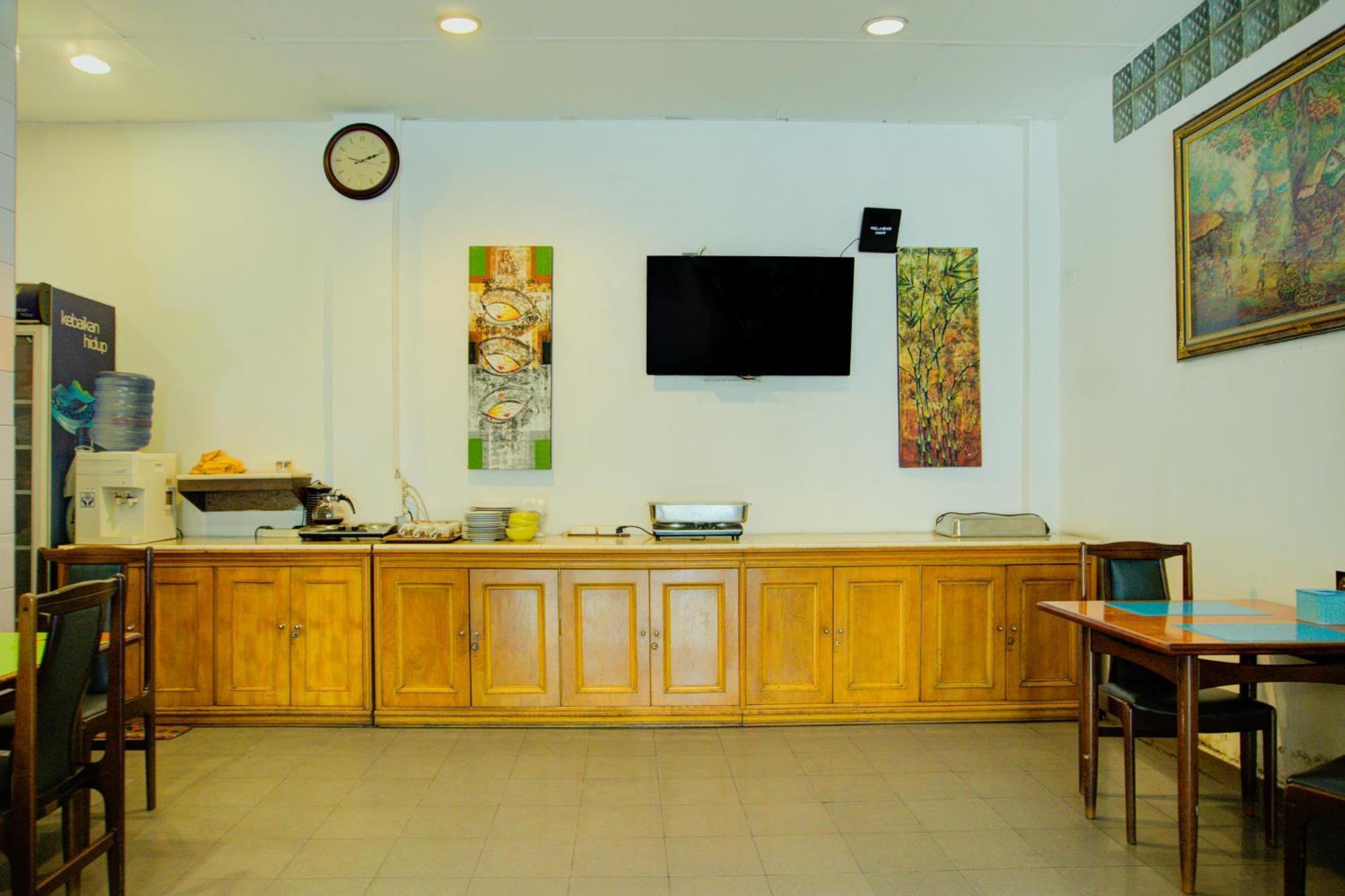 Townhouse Oak Palembang Near Jembatan Ampera Formerly Azzura Hotel المظهر الخارجي الصورة