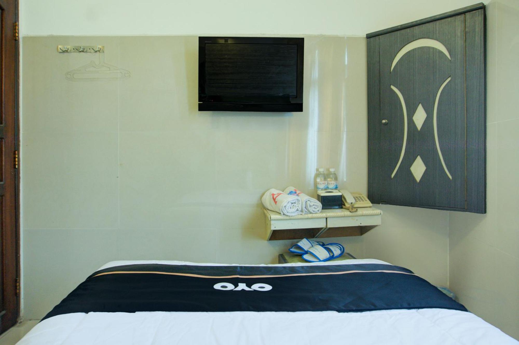 Townhouse Oak Palembang Near Jembatan Ampera Formerly Azzura Hotel المظهر الخارجي الصورة